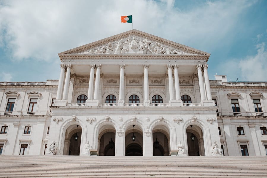 Fachada do Palácio de São Bento, sede da Assembleia da República, em Lisboa